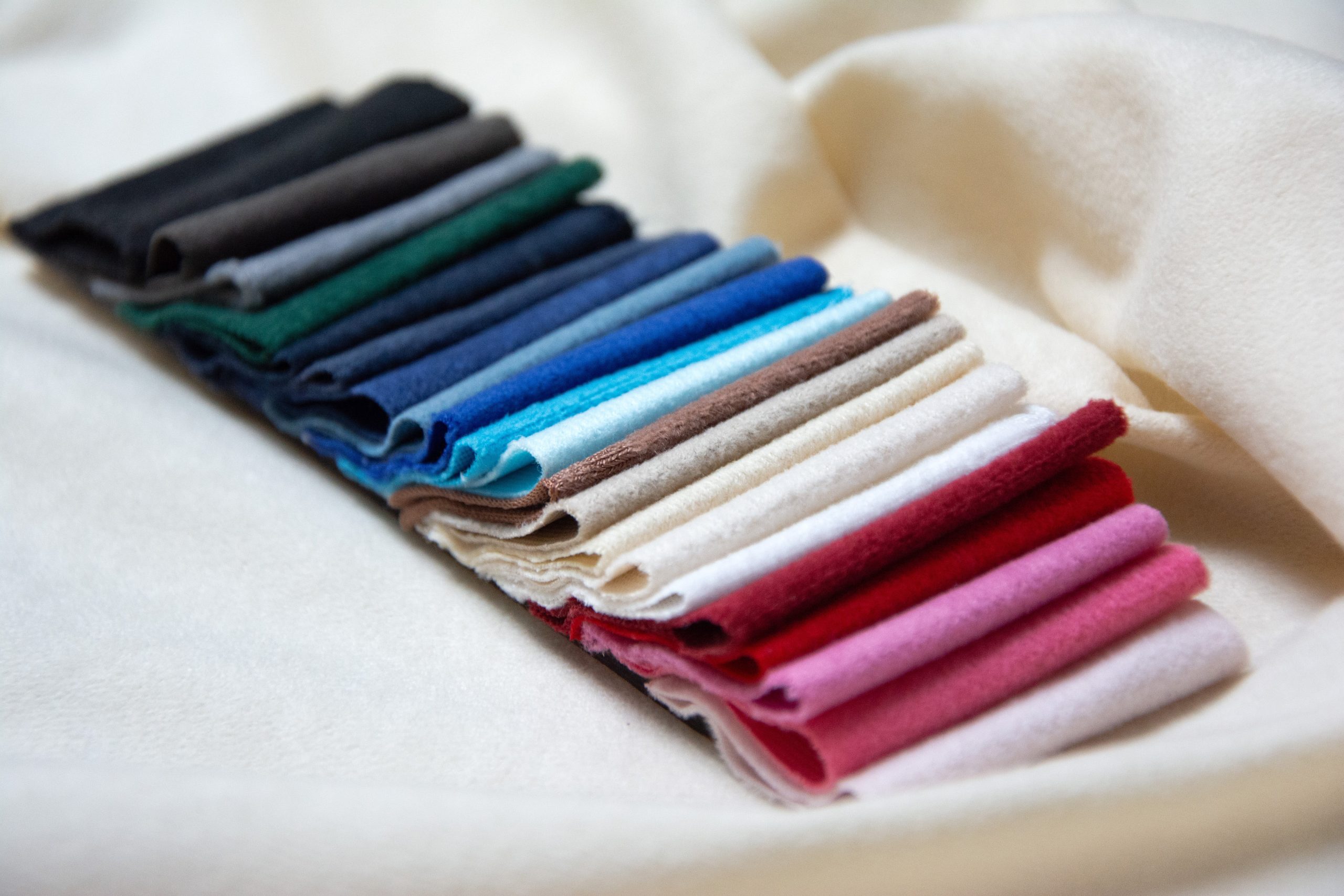 Próbnik kolorów weluru